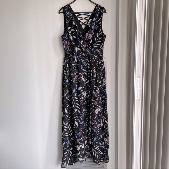 Ricki's Dresses & Skirts - 💗 RICKI’S Elegant Black Floral Maxi Dress
